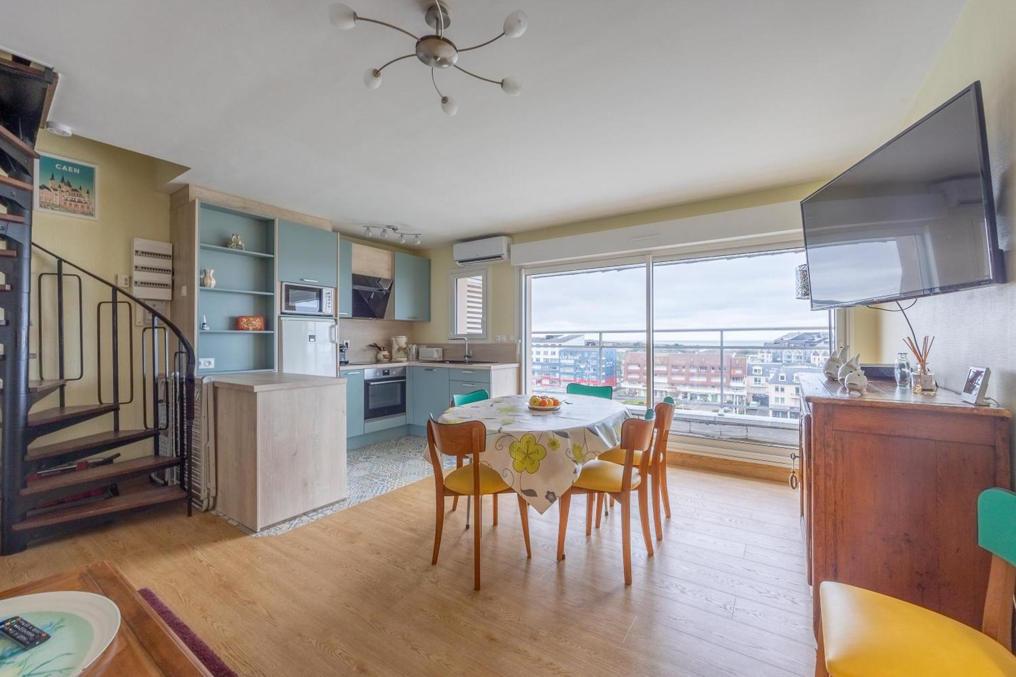 Un Balcon Sur Le Port - Place De Parking Apartment Courseulles-sur-Mer